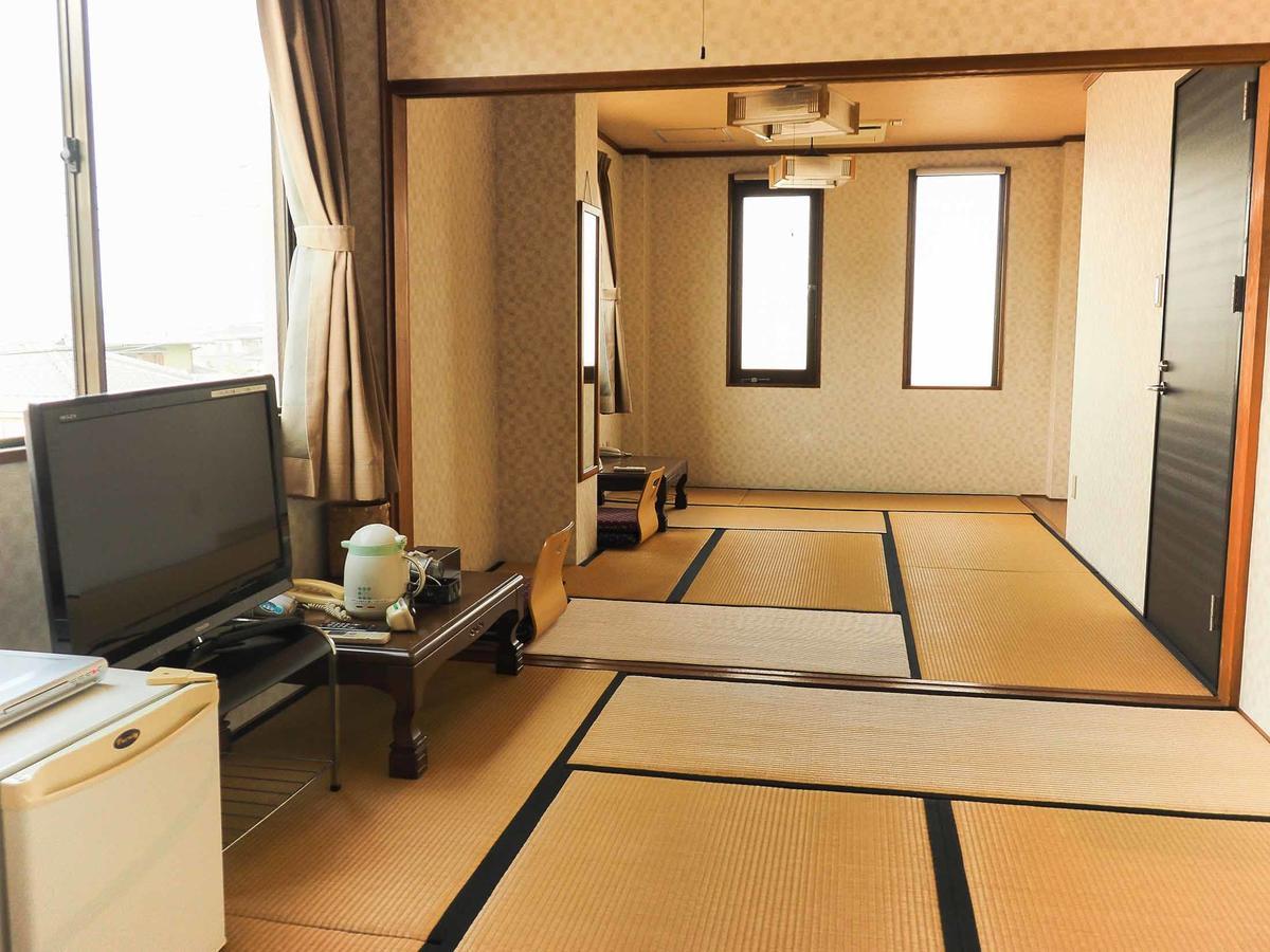Hotel Komatsusou Tosu Eksteriør billede